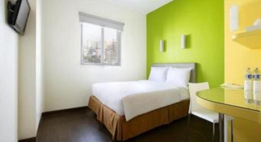 Amaris Hotel La Codefin Kemang Джакарта Екстериор снимка